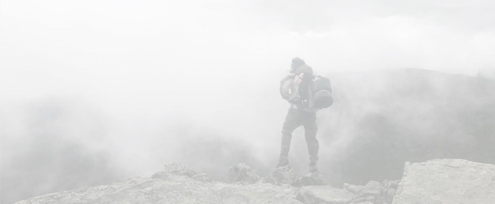 balazs-busznyak-3mtcyvbAqzM-unsplash Cartable BOSS