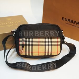 img_1468-2 Sacoche Burberry Check Pattern